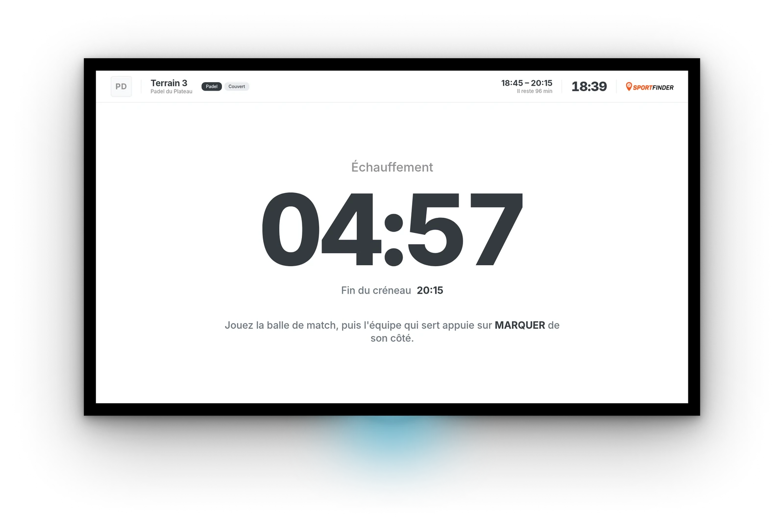 Écran de terrain affichant le décompte d'échauffement de cinq minutes