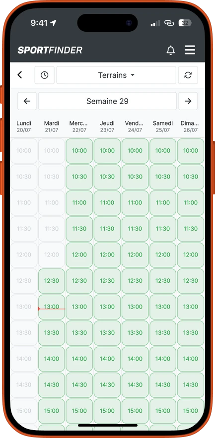 Le calendrier de réservation du club dans l’application, avec les créneaux disponibles de la semaine