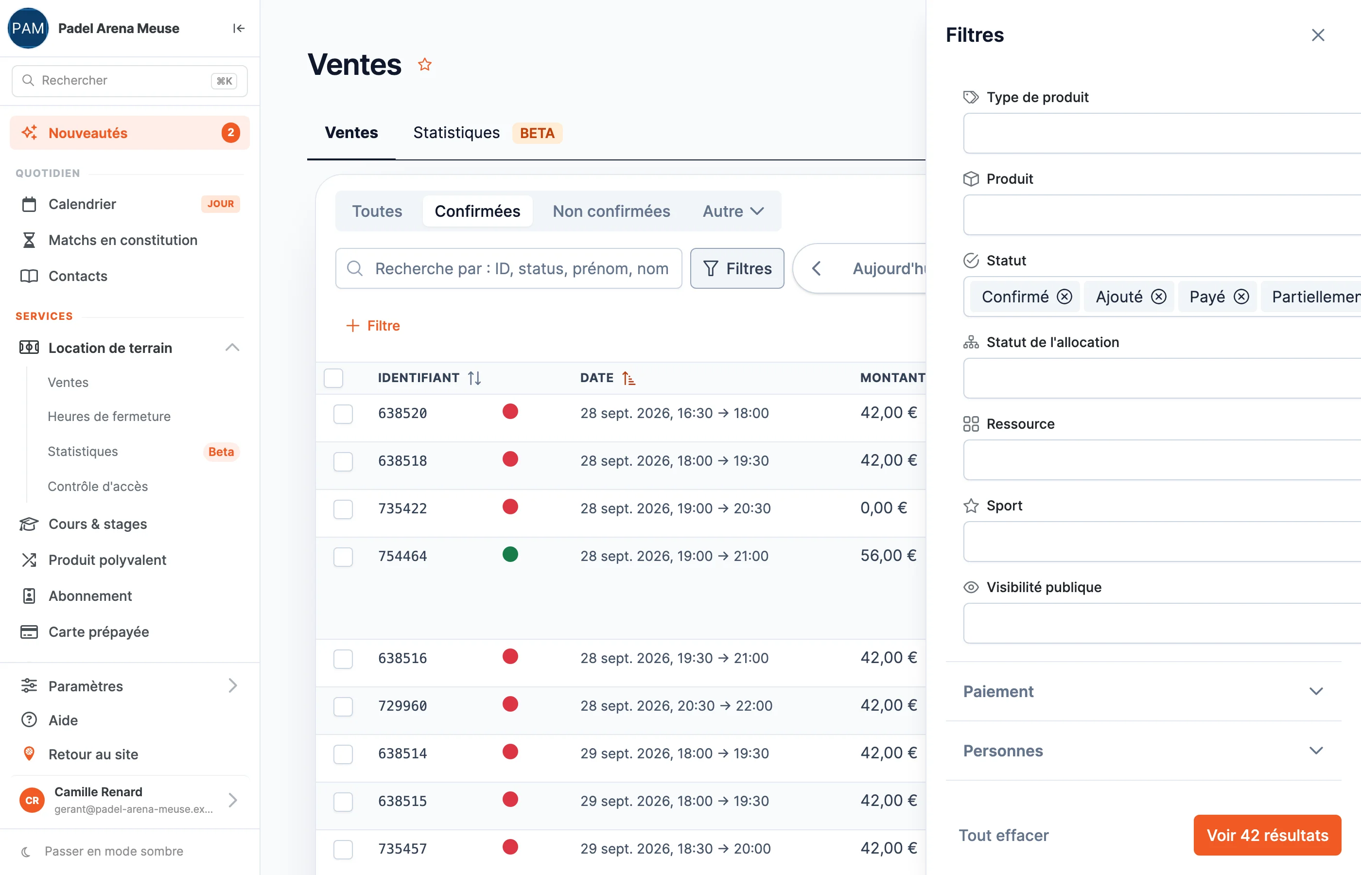 Le panneau de filtres des ventes ouvert sur la droite de la liste : type de produit, produit, statut, terrain, sport, et un bouton « Voir 42 résultats »